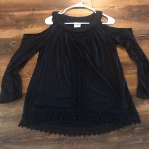 Long sleep-open shoulder top